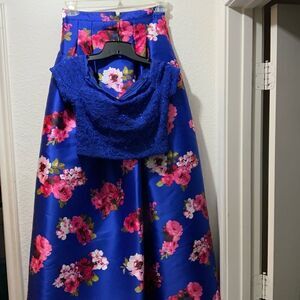 Bee Darlin, 2 piece prom dress, Royal blue lace top with floral skirt size 7/8